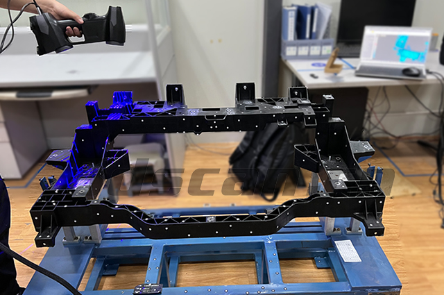 Scanning scene map of vehicle front end assembly