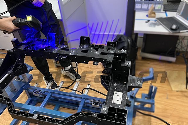 Scanning scene map of vehicle front end assembly